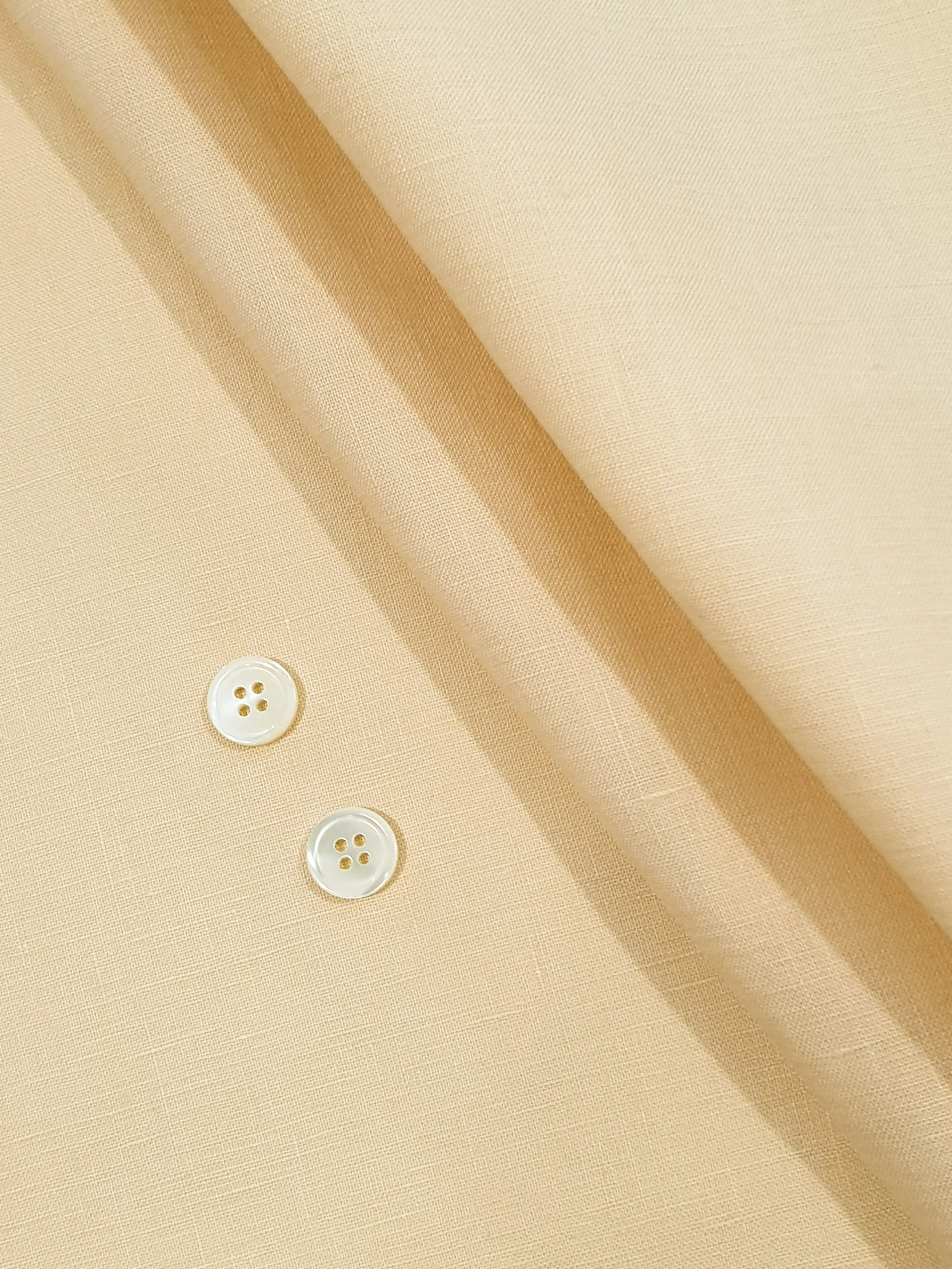 950.061 Cream Irish Linen Suiting Fabrics