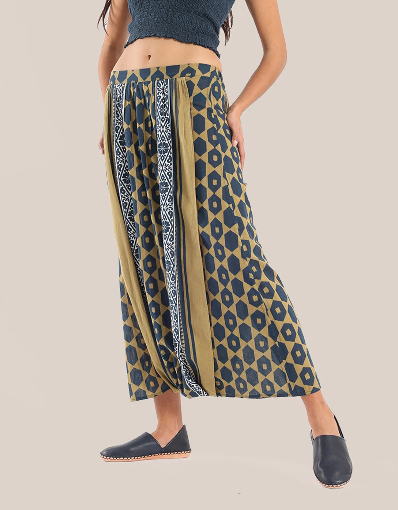 Harem pants with elastic waist