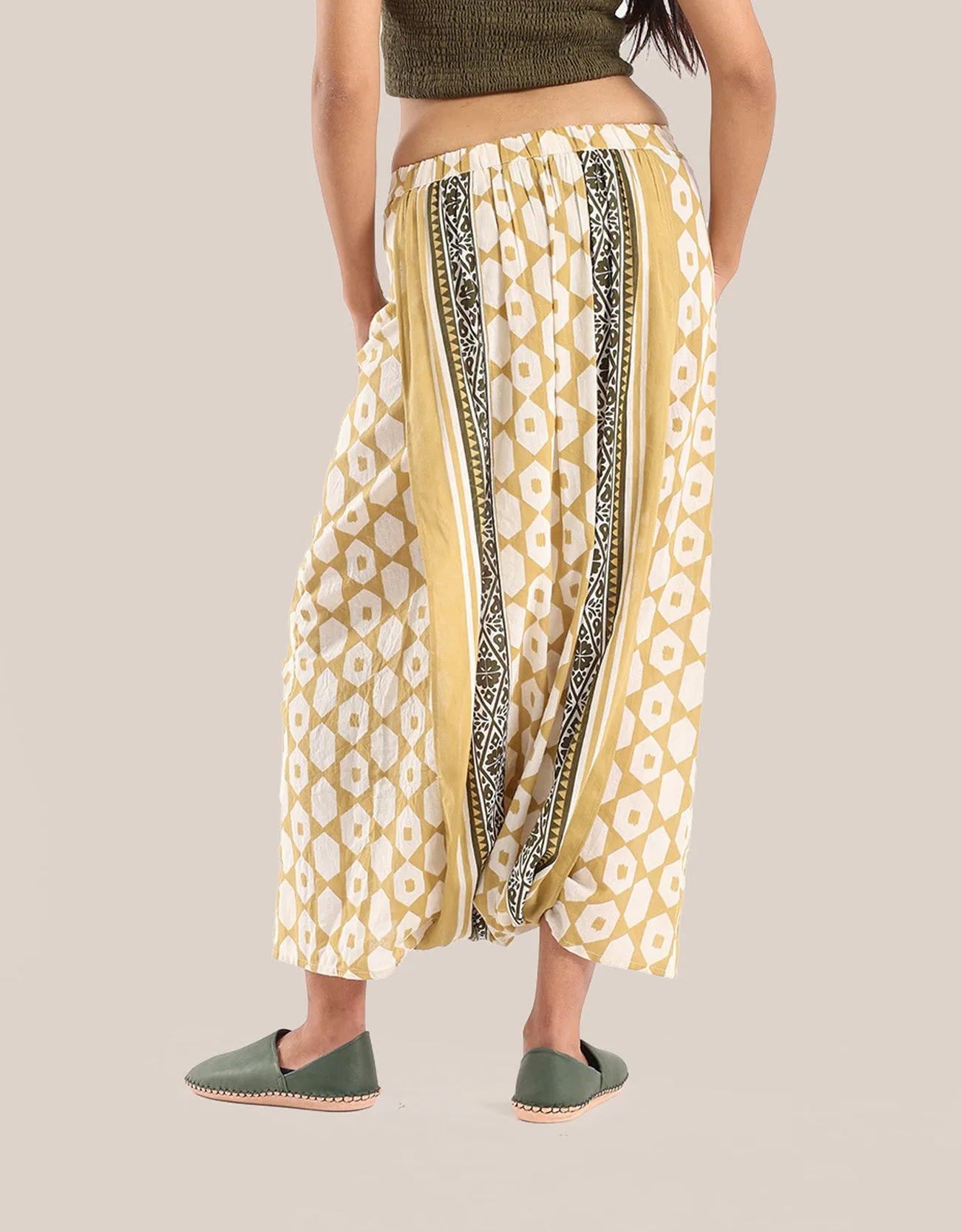 Harem pants with elastic waist