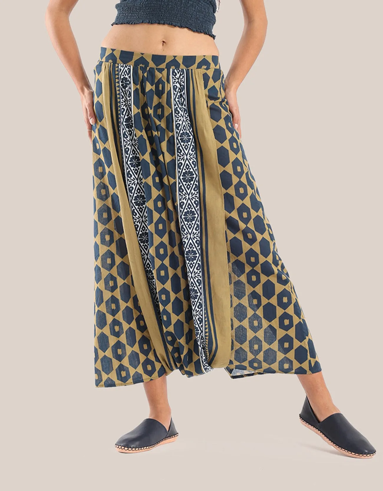 Harem pants with elastic waist