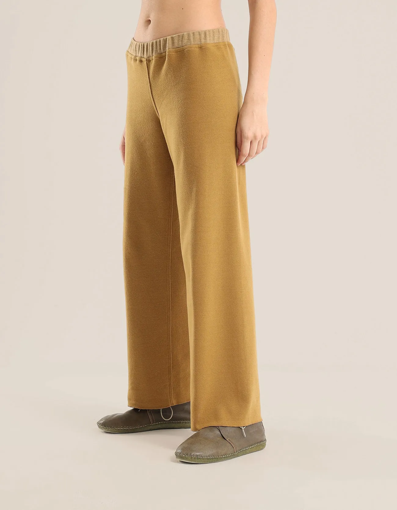 Reversible straight leg pants with contrasting colour